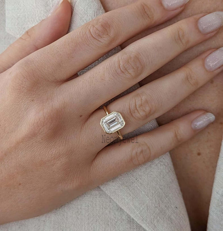 Bezel 1.80 Ct Emerald Moissanite Solitaire Engagement Ring For Women