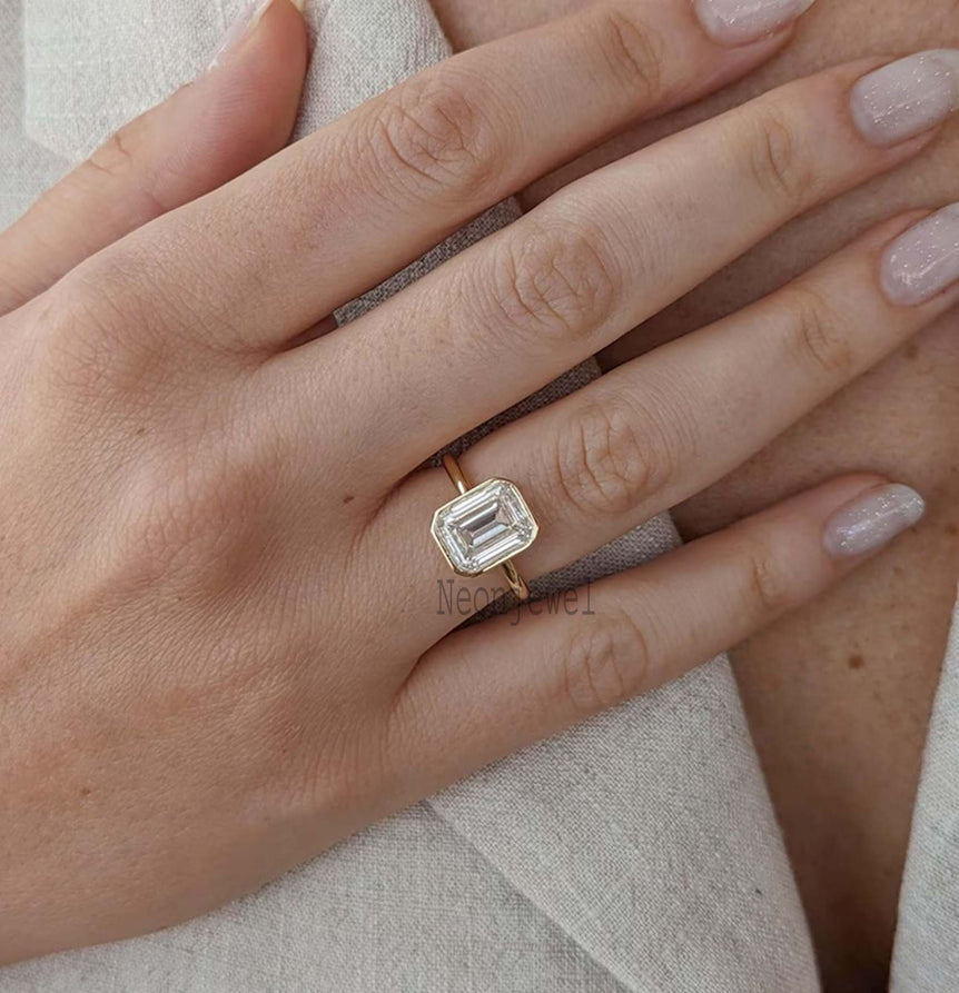 Bezel 1.80 Ct Emerald Moissanite Solitaire Engagement Ring For Women