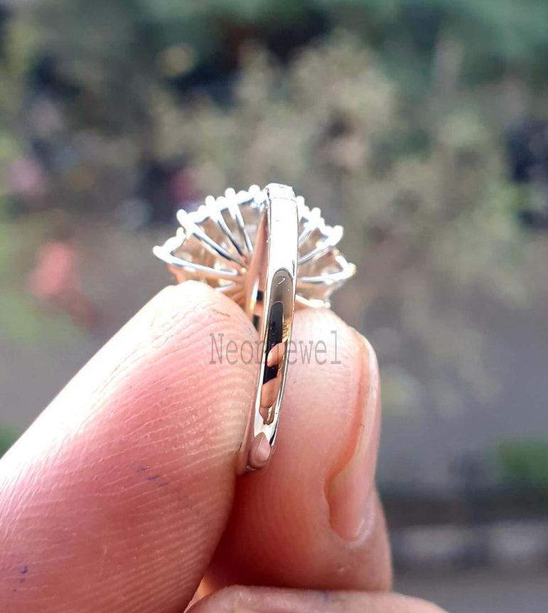 Cluster Round Moissanite Engagement Ring 2 Ct Round Halo Diamond Ring For Her