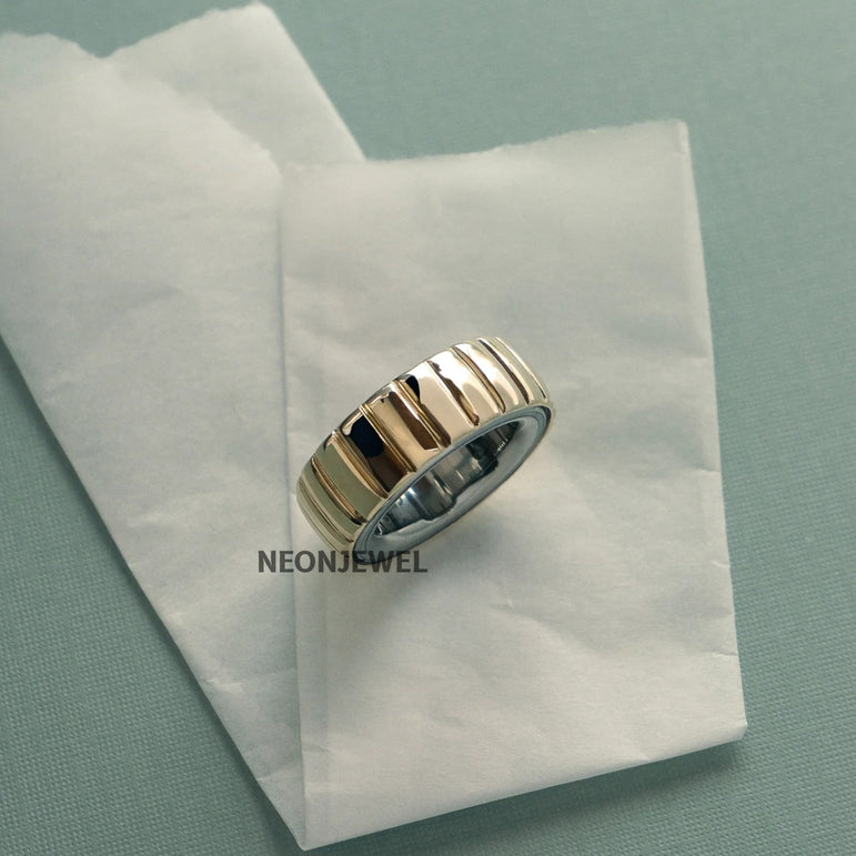 Gold Fluted Oura Ring Cover, Chunky Ribbed Protector for Smart Ring Jewelry Case