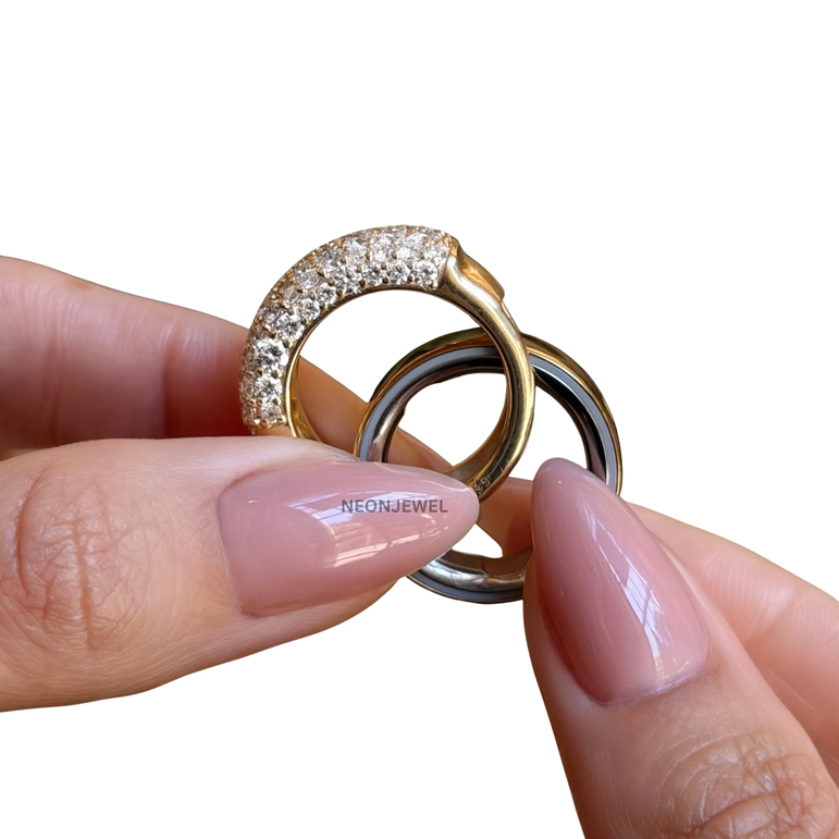 Luxe Pavé Crystal Oura Ring Cover – Gold Statement Band