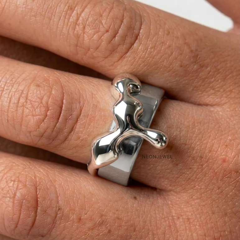 Molten Drip Statement Oura Ring 5 Cover