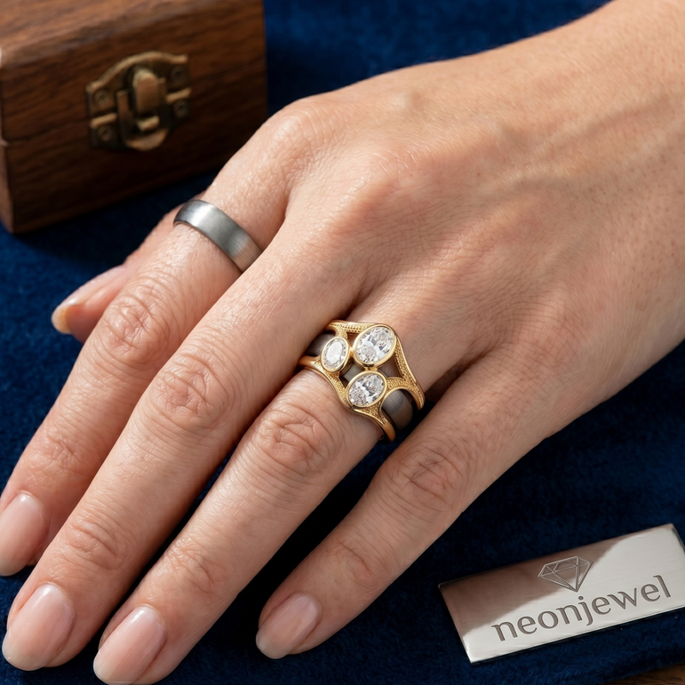 Solid Gold Oura Ring 5 Cover Lab Grown Diamond Smart Ring Jacket Luxury Tech Accessory Oura Ring 5 Protective Diamond Wrap Slim Huggie