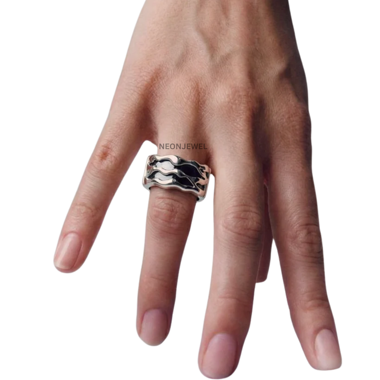 Molten Gold Organic Stacked Oura Ring 5 Cover